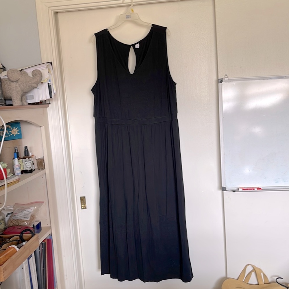 Cinched waist black maxi Jersey dress